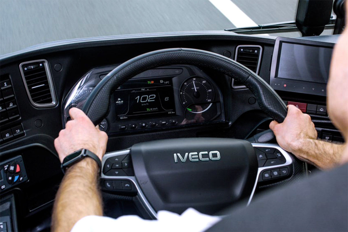 pullman-iveco-gt-2